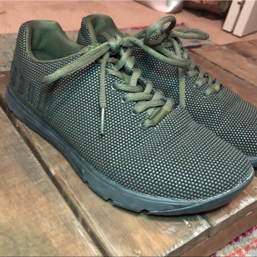 Gently used army green NoBulls. 6.5.